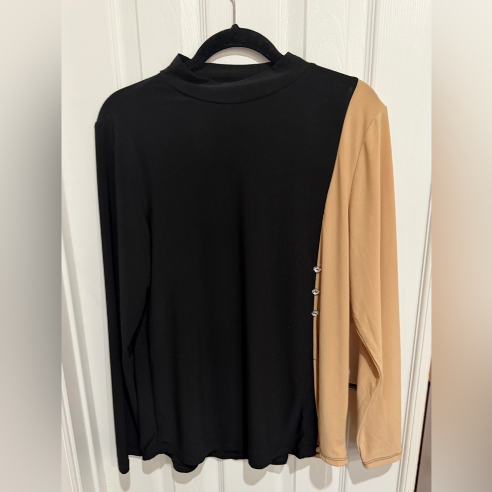 Atelier 29 Black and Tan Women's Top XL